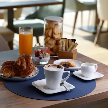 Hotell Life 4*