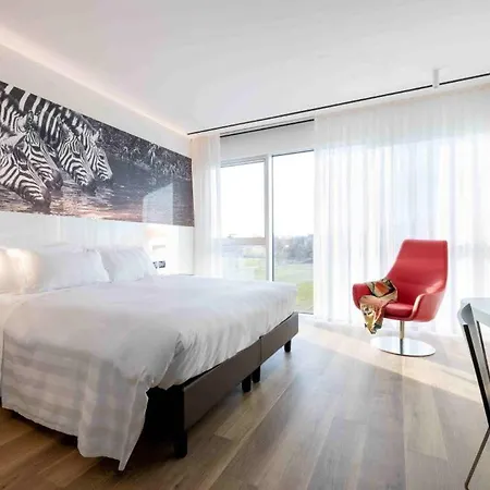 Life Otel 4*